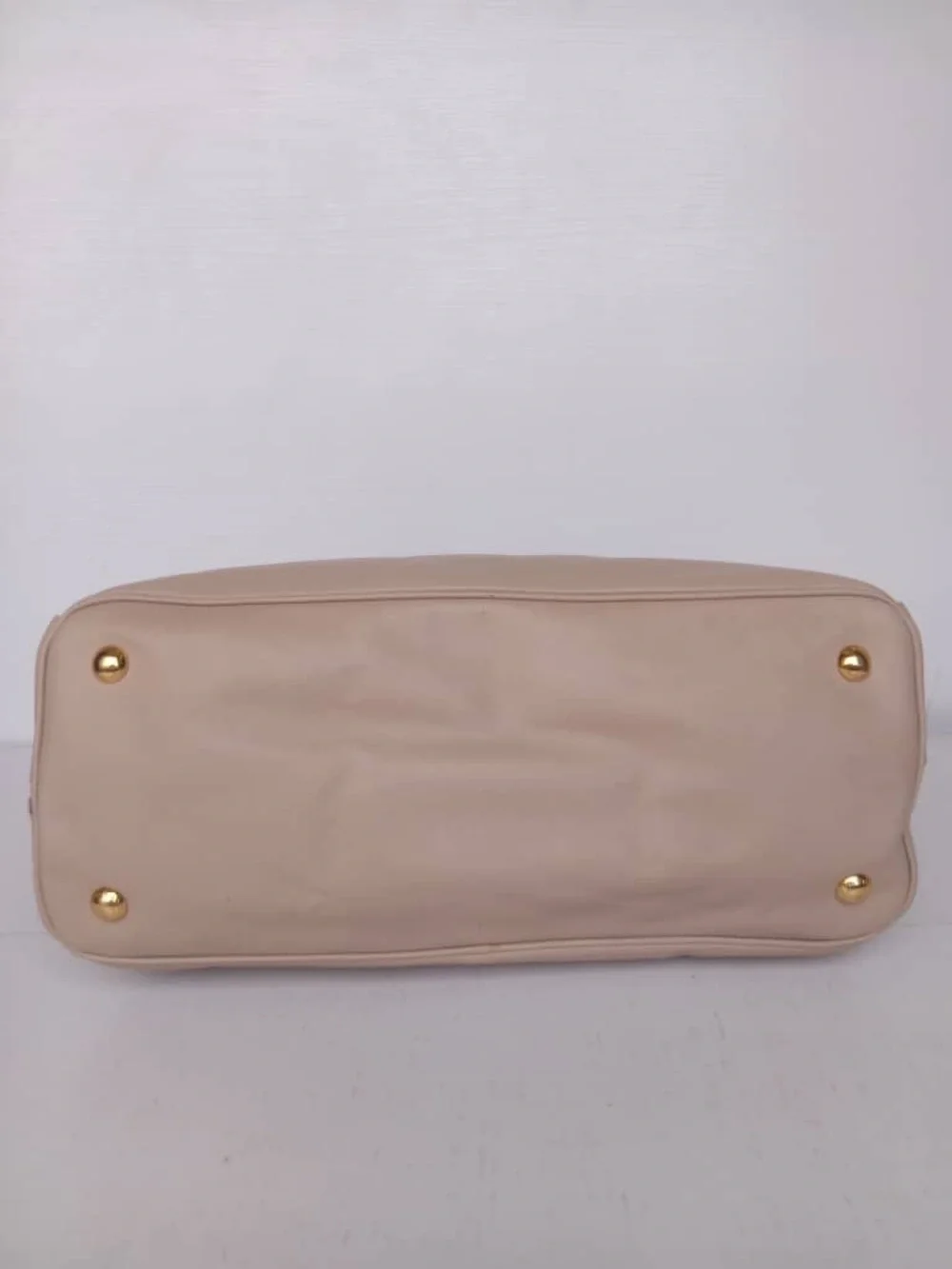 Prada Beige Saffiano Tote with Gold Hardware - Picture 4 of 13